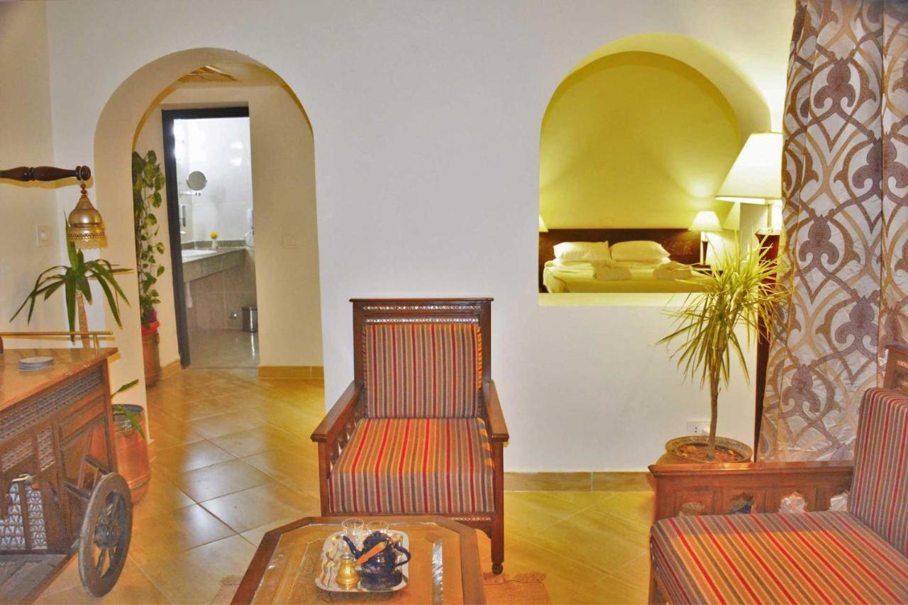 El Qoseir Rohanou Beach Resort מראה חיצוני תמונה