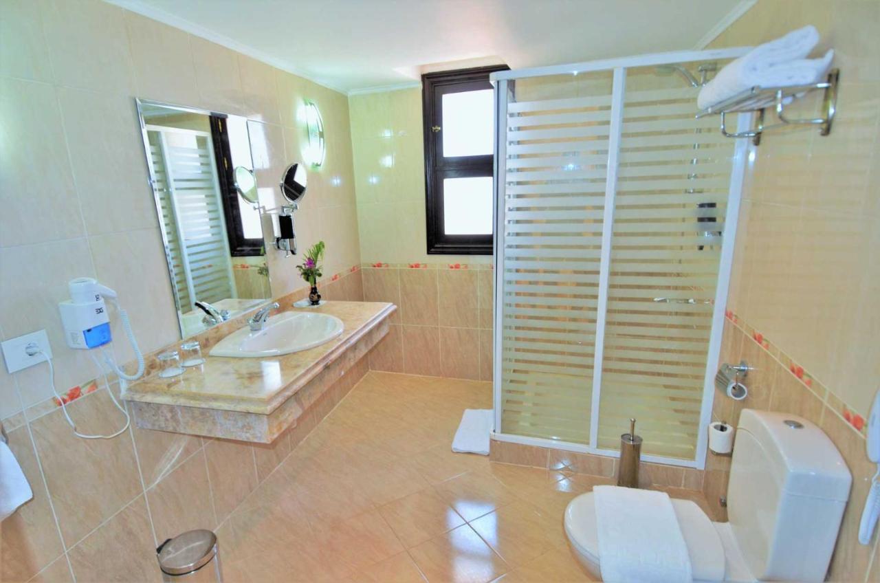El Qoseir Rohanou Beach Resort מראה חיצוני תמונה