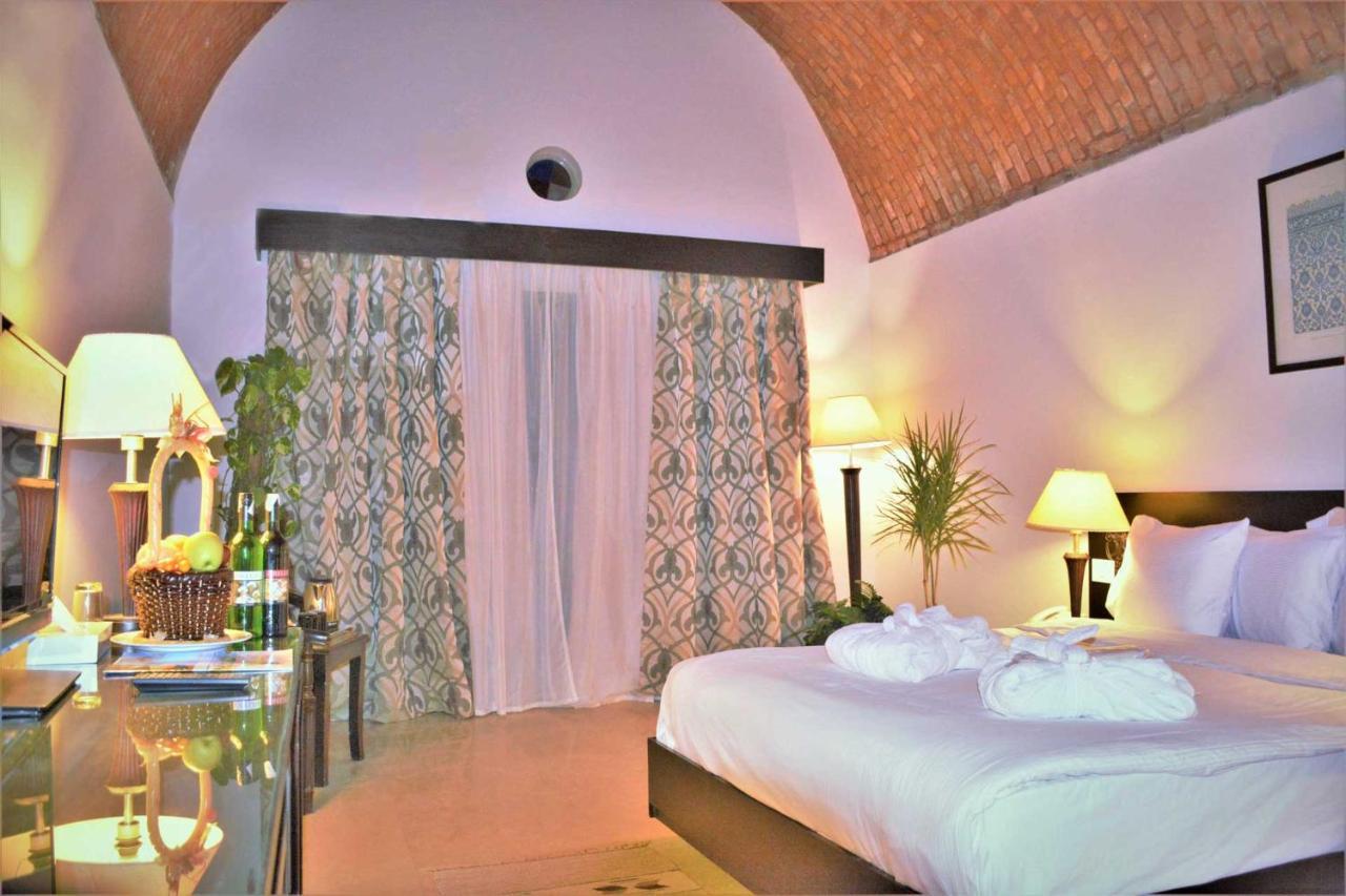 El Qoseir Rohanou Beach Resort מראה חיצוני תמונה