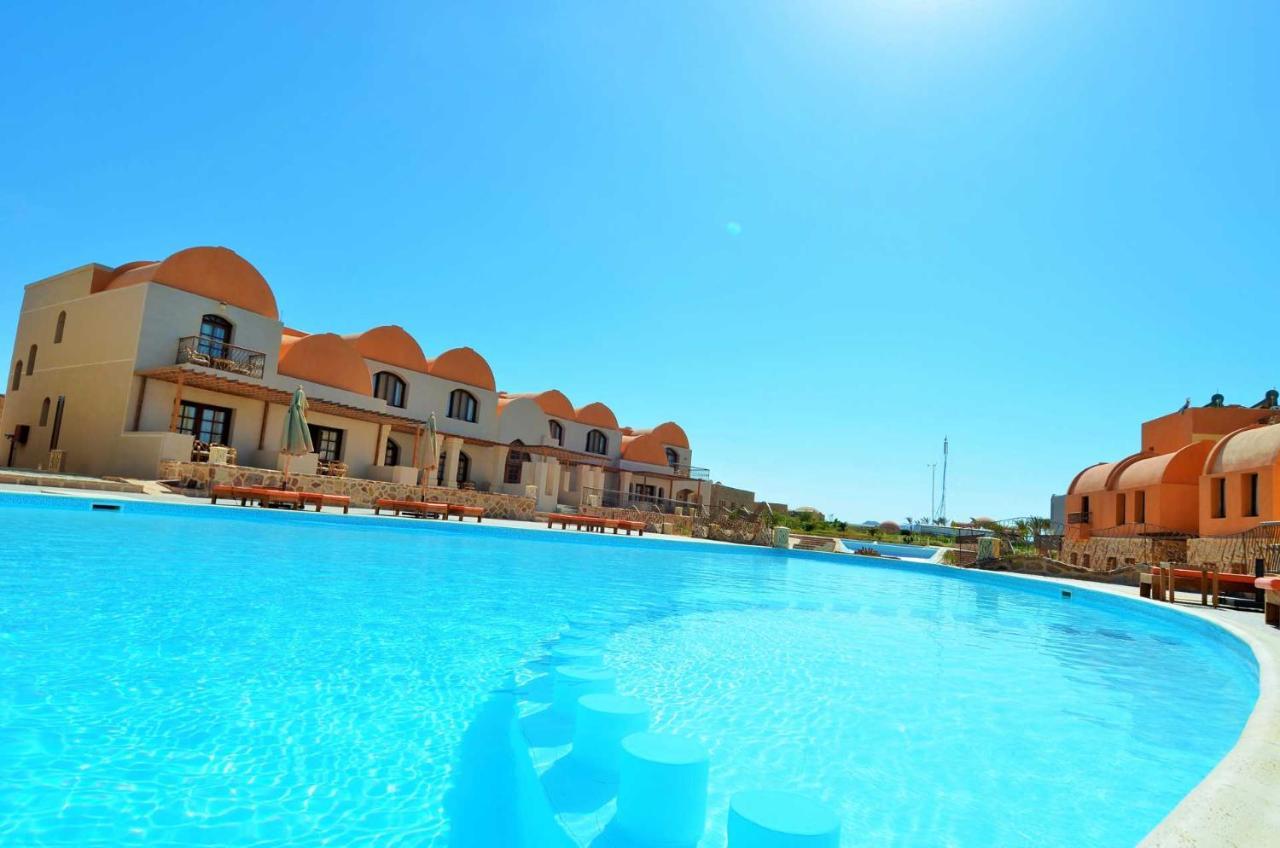 El Qoseir Rohanou Beach Resort מראה חיצוני תמונה