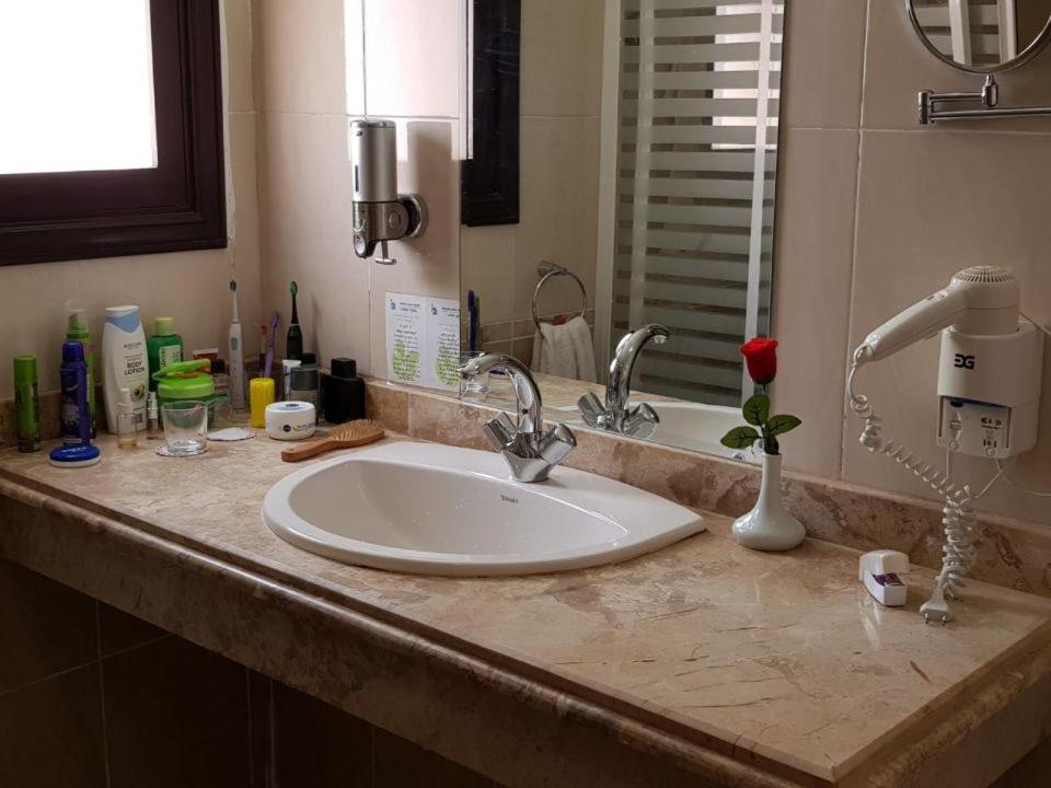 El Qoseir Rohanou Beach Resort מראה חיצוני תמונה
